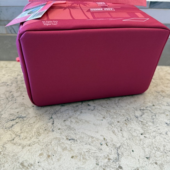 NWT Pink Trader Joe's Insulated bag - Picture 6 of 9